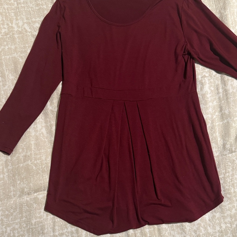 Women’s Long Sleeve Pleated Tunic Maternity Top - Burgundy